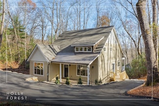 223 Sourwood Ct, Sapphire, NC 28774