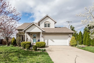 1521 Maplewood Dr Unit 36, Saline, MI 48176