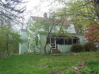 44 Prospect St, Contoocook, NH 03229