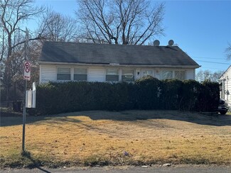 300 Shepley Dr, Saint Louis, MO 63137