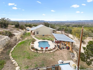 1079 County Road 357, Utopia, TX 78884