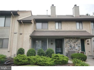 216 Hampshire Dr, Plainsboro, NJ 08536