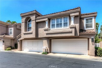 3074 Primrose Ln, Fullerton, CA 92833
