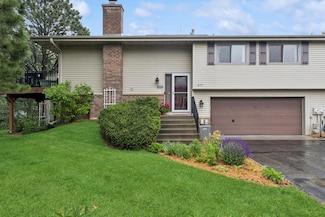4152 Sylvia Ln S, Saint Paul, MN 55126