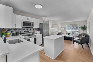3868 Upper 75th St E, Inver Grove Heights, MN 55076