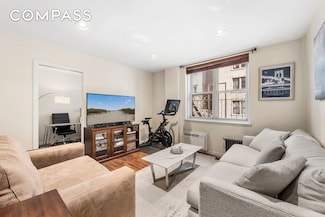 131 W 85th St Unit 2A, New York, NY 10024
