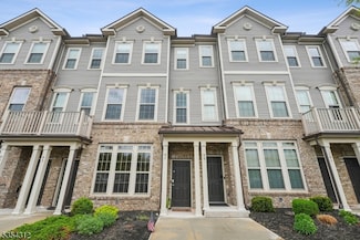 97 Robeson St, Somerville, NJ 08876