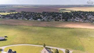 5 Friendship Trail, Burkburnett, TX 76354