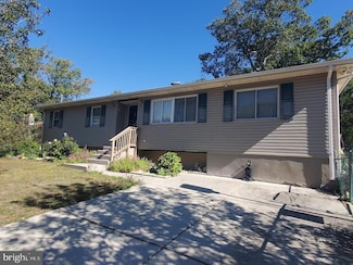 111 Huckleberry Ln, Browns Mills, NJ 08015