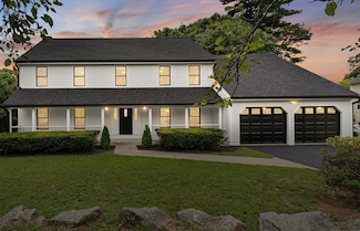 3 Stetson Cir, Walpole, MA 02081