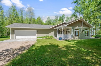 31316 Malbay Rd, Cohasset, MN 55721