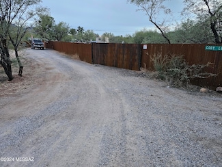 15811 N Twin Lakes Dr, Catalina, AZ 85739