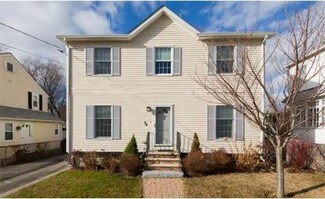 24 Warren St, Waltham, MA 02453