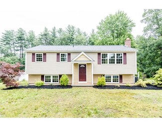47 Parkwood Dr, Pepperell, MA 01463