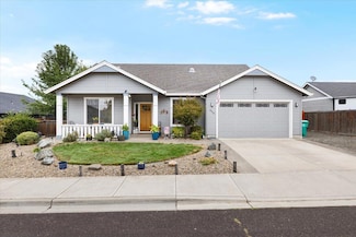 676 Nottingham Terrace, Eagle Point, OR 97524