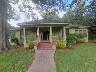 100 S Main St, Mount Olive, MS 39119