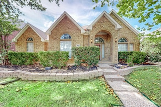 9611 Cliffside Dr, Irving, TX 75063
