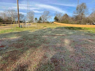 229 N Kay St, Winona, TX 75792