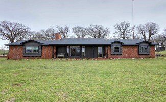 7204 Duncan Lake Rd, Marlow, OK 73055