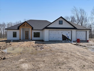 7058 County Rd 409, Fulton, MO 65251