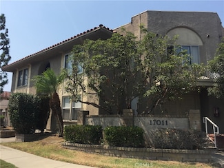 17011 Sims Ln Unit 6, Huntington Beach, CA 92649