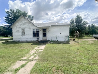 204 S Maple St, Greensburg, KS 67054