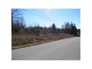 5771 W Little Patoka Rd, Taswell, IN 47175