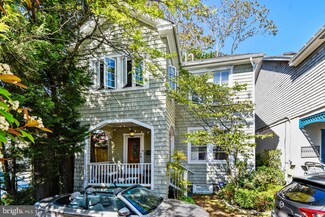 8 King Charles Place, Annapolis, MD 21401
