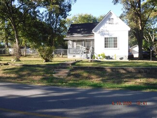 522 W Mill St, Malvern, AR 72104