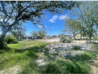 115 West Dr, Del Rio, TX 78840