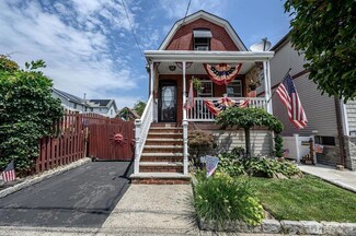 60 Douglas St, Fords, NJ 08863