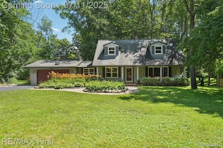 5910 Hillsboro Rd, Davisburg, MI 48350