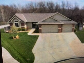 8302 W Candlewood Cir, Wichita, KS 67205