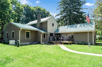 11020 Fairview Dr, Gowanda, NY 14070