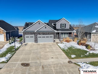 228 Knotty Pine Ln, Seward, NE 68434