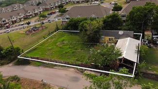 8010 N Lake Dr, Austin, TX 78724