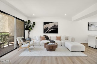 26008 Alizia Canyon Dr Unit C, Calabasas, CA 91302