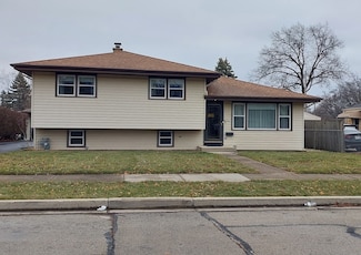 447 N Beverly Ave, Villa Park, IL 60181