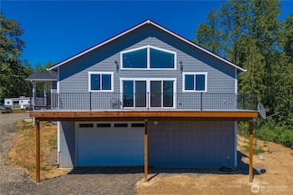 410 Studebaker Spur 1, Castle Rock, WA 98611