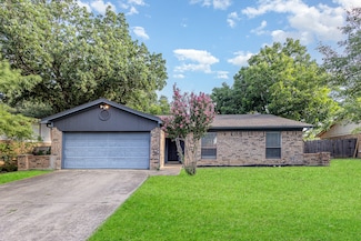 3024 Highgate Ln, Bedford, TX 76021