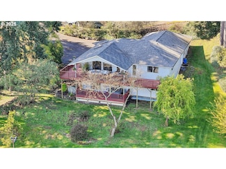 30010 Maple Dr, Rainier, OR 97048