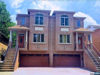 434 6th St Unit B, Palisades Park, NJ 07650
