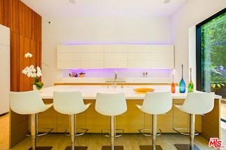 619 N Harper Ave, Los Angeles, CA 90048