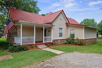 908 N Jefferson Ave, Wagoner, OK 74467