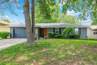 2835 E Linwood St, Springfield, MO 65804