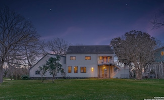 54 S Hampton Dr, Seguin, TX 78155