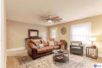 906 N Main St, Elizabethtown, KY 42701