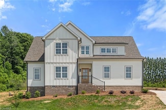 153 Summerlyn Dr, Mocksville, NC 27028