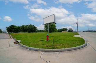 801 Texas Ave, Texas City, TX 77590