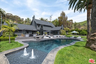 23122 Mariposa de Oro St, Malibu, CA 90265